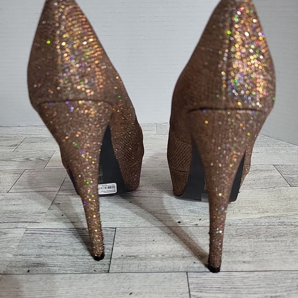 Forever 21 Burnished Gold Glitter Platform Heels Size 7‎ Open Toe 5.5" Heel - Picture 6 of 13